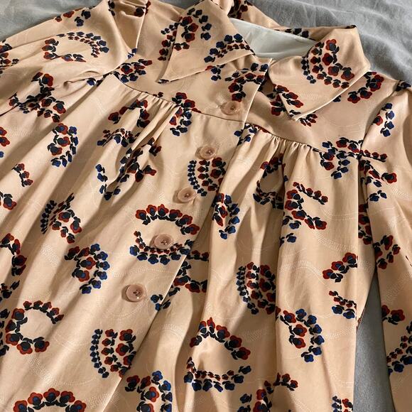 Vtg. Butterfly Collared Floral Blouse - Picture 2 of 10